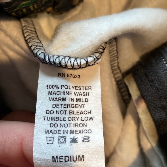 Vintage Redhead Realtree Camouflage Fleece Pants: Size Medium - Picture 9 of 9